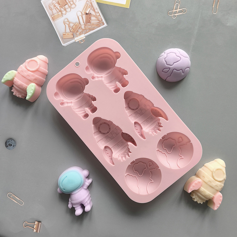 Soap Making Line - 6-hole Cartoon Astronaut Rocket Shaped Silicone