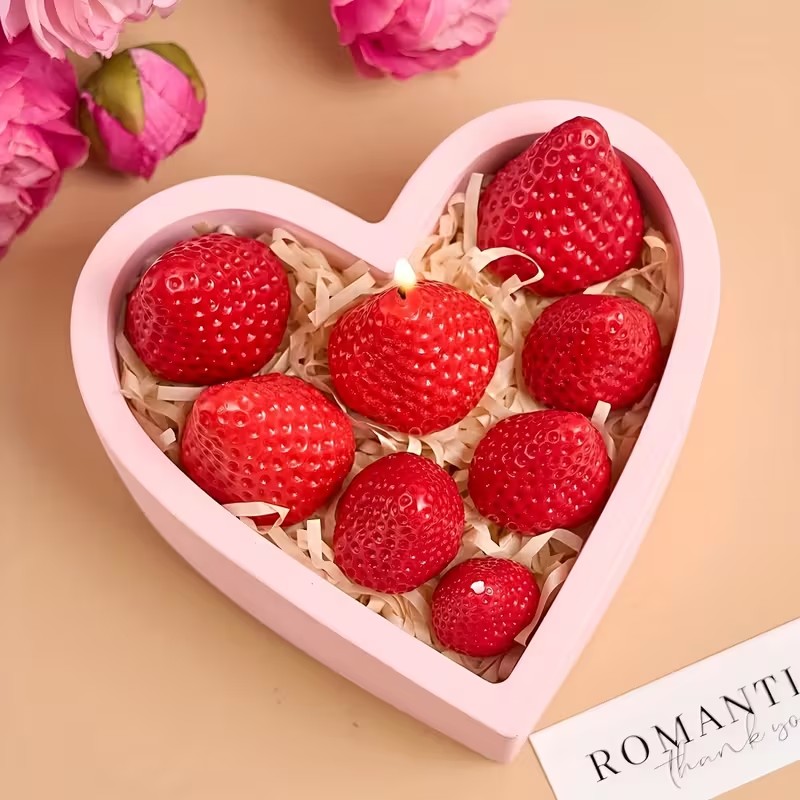 Strawberry Silicone Candle Mol - огляд і ціна Soap Making Party