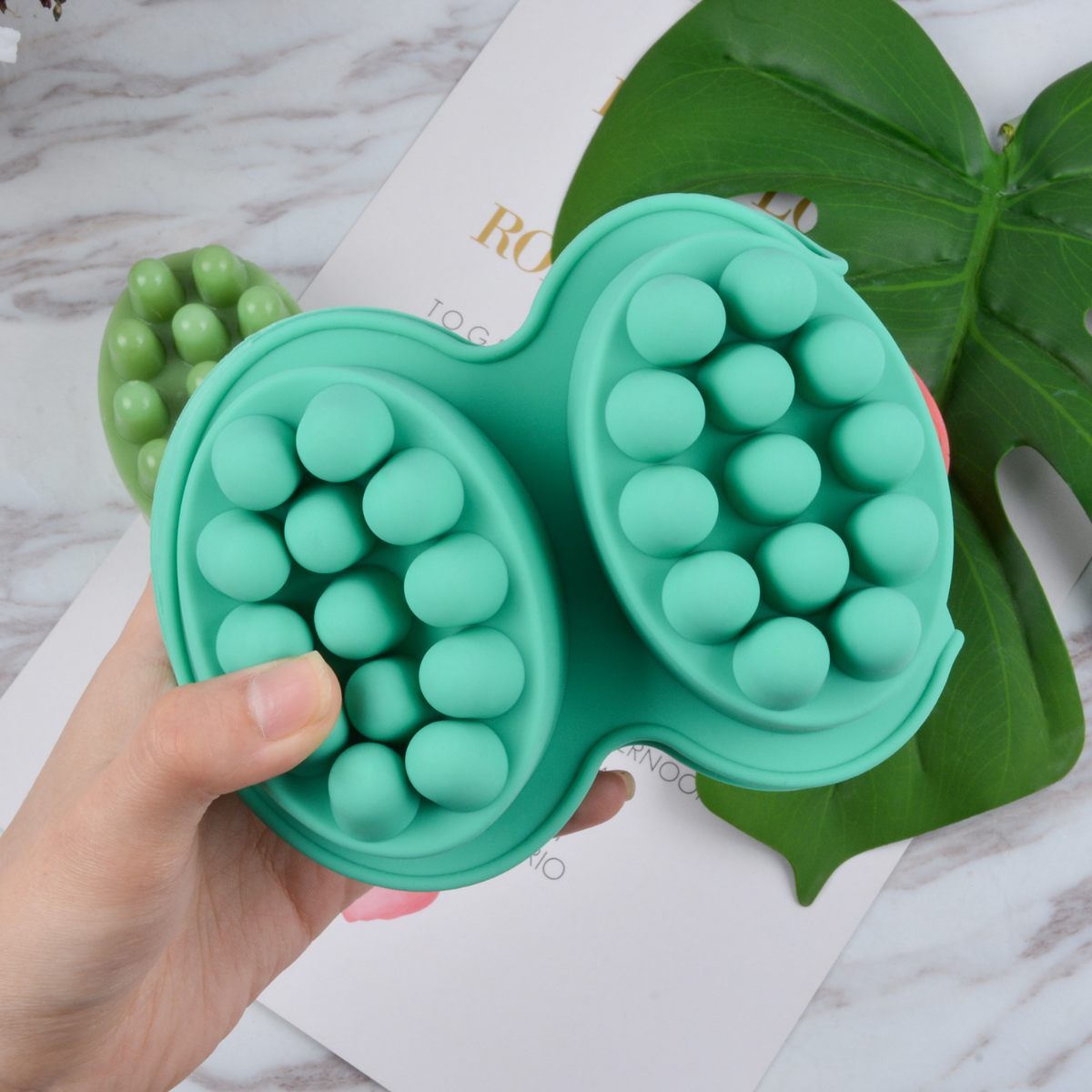 4 Hole Oval Massage Soap Silic - огляд і ціна Soap Making Line